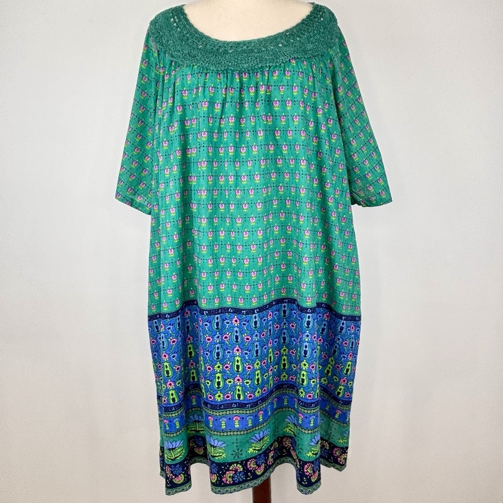 La Cera Dress 1X Green Midi House Muumuu Cotton Floral Pockets Boho Crochet Yoke